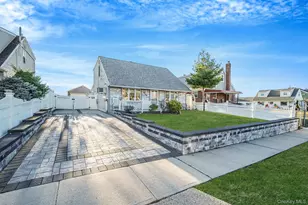 897 Washington Ave, Westbury, NY 11590 - Photo 2