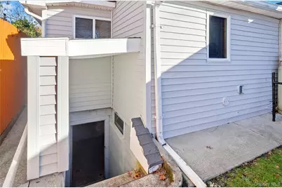 25 45th Street, Islip, NY 11751 - Photo 30