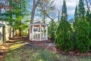 25 45th St, Islip, NY 11751 - Photo 36