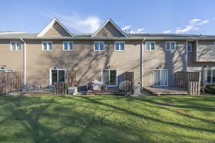 75 Village Green, Bardonia, NY 10954 - Photo 20