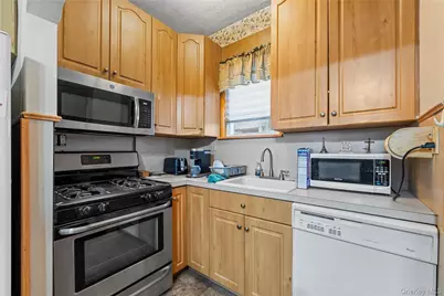 13529 126th Street, Ozone Park, NY 11420 - Photo 6