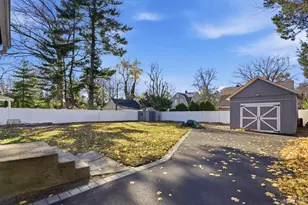 161 Wallace, Freeport, NY 11520 - Photo 30