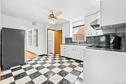 42-25 189th Street, Flushing, NY 11358 - Photo 8