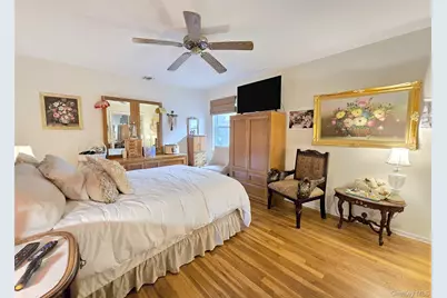 199 Connetquot Avenue, East Islip, NY 11730 - Photo 12