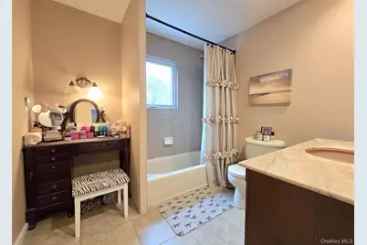 199 Connetquot Avenue, East Islip, NY 11730 - Photo 22