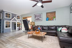 1680 Lake Ave, Merrick, NY 11566 - Photo 20