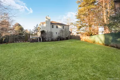 1680 Lake Avenue, Merrick, NY 11566 - Photo 36