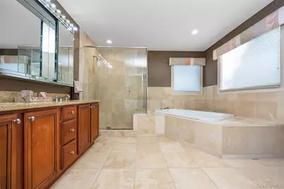 1680 Lake Avenue, Merrick, NY 11566 - Photo 22