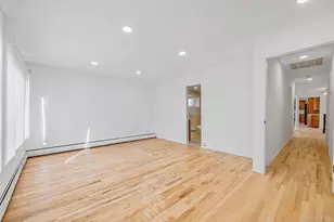 25 Farmington Ln, Melville, NY 11747 - Photo 30