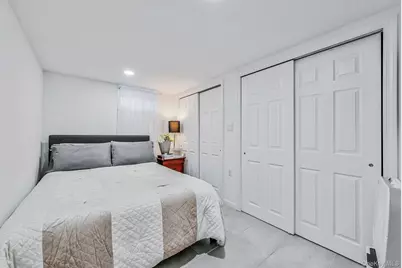 25 Farmington Lane, Melville, NY 11747 - Photo 38