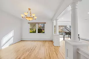 25 Farmington Ln, Melville, NY 11747 - Photo 22