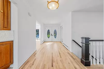 25 Farmington Lane, Melville, NY 11747 - Photo 18