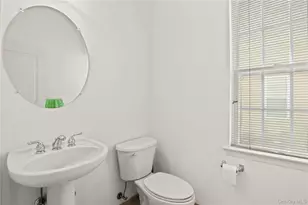 33 Pinehurst Dr, Mount Sinai, NY 11766 - Photo 22