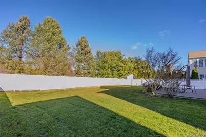 33 Pinehurst Drive, Mount Sinai, NY 11766 - Photo 8