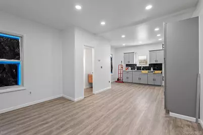 87 Winnikee Avenue, Poughkeepsie, NY 12601 - Photo 6