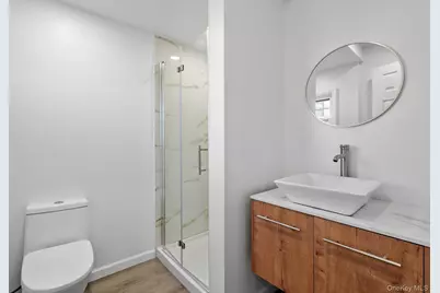 87 Winnikee Avenue, Poughkeepsie, NY 12601 - Photo 2