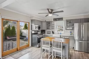 398 Concord Ave, Lindenhurst, NY 11757 - Photo 6