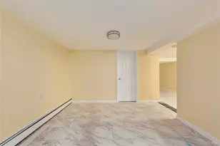 91-41 195th St, Hollis, NY 11423 - Photo 24