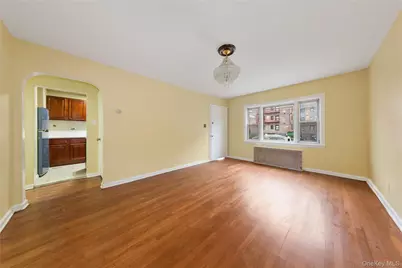 9141 195th Street, Hollis, NY 11423 - Photo 8