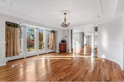 10 Faulkner Lane, Dix Hills, NY 11746 - Photo 10