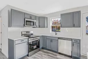 27 Lyman Rd, Patchogue, NY 11772 - Photo 14