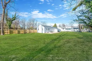 27 Lyman Rd, Patchogue, NY 11772 - Photo 6