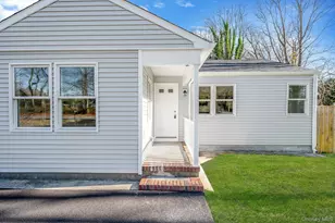 27 Lyman Rd, Patchogue, NY 11772 - Photo 4