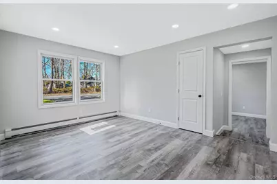 27 Lyman Road, Patchogue, NY 11772 - Photo 18