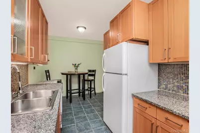3725 Henry Hudson Parkway #5H, Bronx, NY 10463 - Photo 12