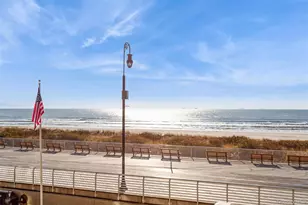 560 W Broadway, Long Beach, NY 11561 - Photo 14