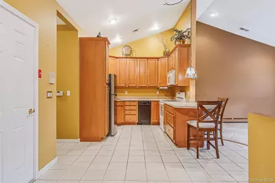 66 Sarah Court, Amityville, NY 11701 - Photo 6