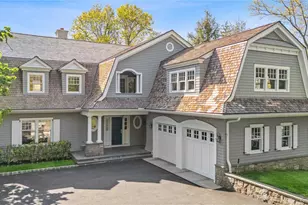 32 Pryer Ln, Larchmont, NY 10538 - Photo 2