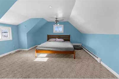 9 Farragut Avenue, Bay Shore, NY 11706 - Photo 10