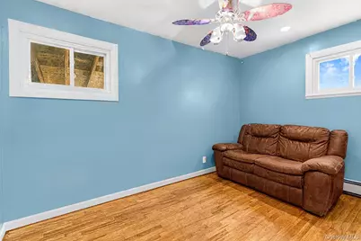 9 Farragut Avenue, Bay Shore, NY 11706 - Photo 8