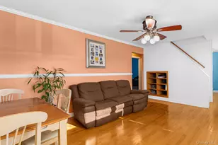 9 Farragut Ave, Bay Shore, NY 11706 - Photo 6