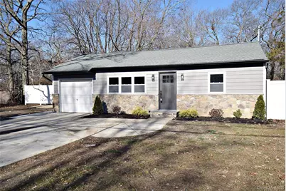 371 Oceanside Street, Islip Terrace, NY 11752 - Photo 4