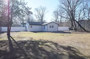 371 Oceanside St, Islip Terrace, NY 11752 - Photo 34