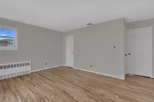 101 Beverly Pl, Levittown, NY 11756 - Photo 14