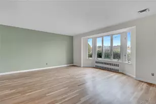 101 Beverly Pl, Levittown, NY 11756 - Photo 4