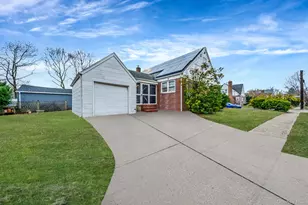 98 Miriam St, Valley Stream, NY 11581 - Photo 2