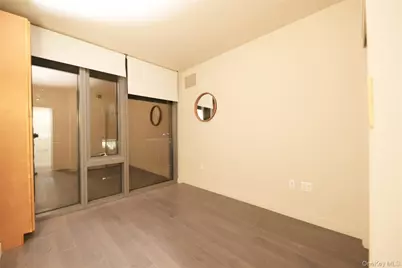 13103 40th Road #18V, Flushing, NY 11354 - Photo 4