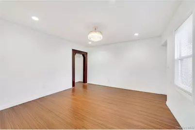 19223 116th Road, Saint Albans, NY 11412 - Photo 8