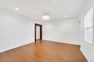 192-23 116th Rd, Saint Albans, NY 11412 - Photo 8