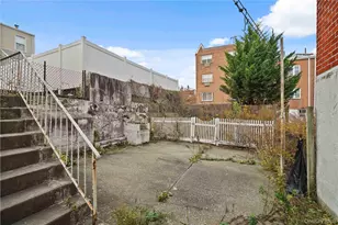 69-11 62nd Dr, Middle Village, NY 11379 - Photo 24