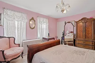 6911 62nd Drive, Middle Village, NY 11379 - Photo 20