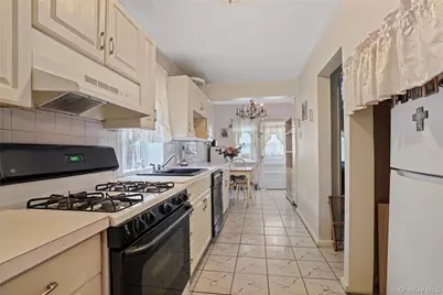 6911 62nd Drive, Middle Village, NY 11379 - Photo 12