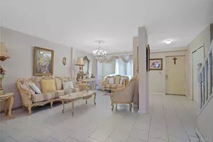 69-11 62nd Dr, Middle Village, NY 11379 - Photo 10