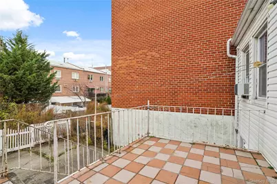 6911 62nd Drive, Middle Village, NY 11379 - Photo 22