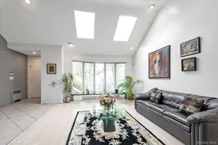 895 Cherry Ln, Woodmere, NY 11581 - Photo 4