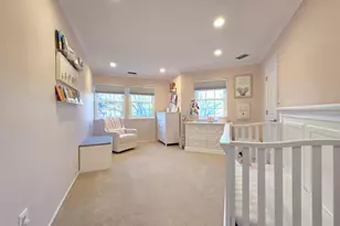 31 Hampshire Ct, Holbrook, NY 11741 - Photo 20